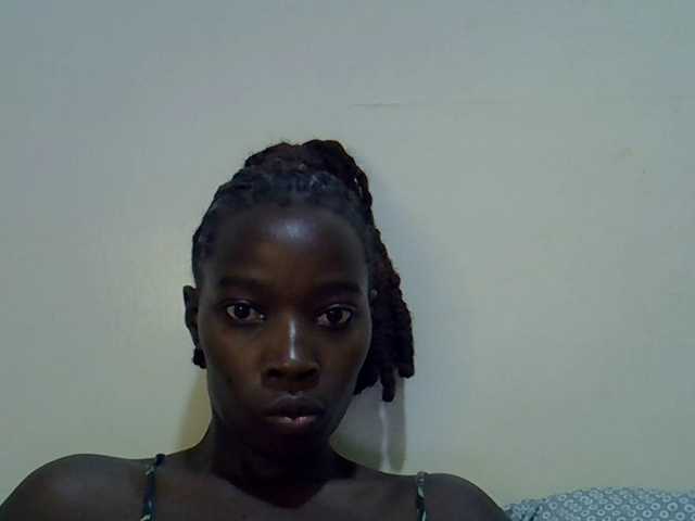 miss-vibes live cam on BongaCams