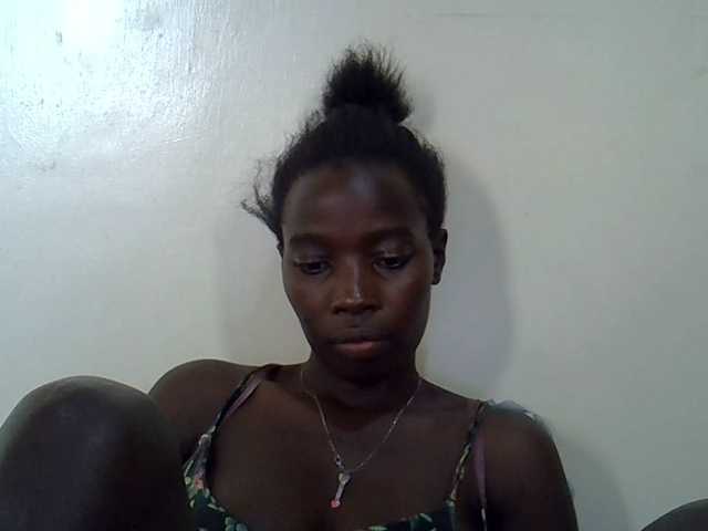 miss-vibes live cam on BongaCams