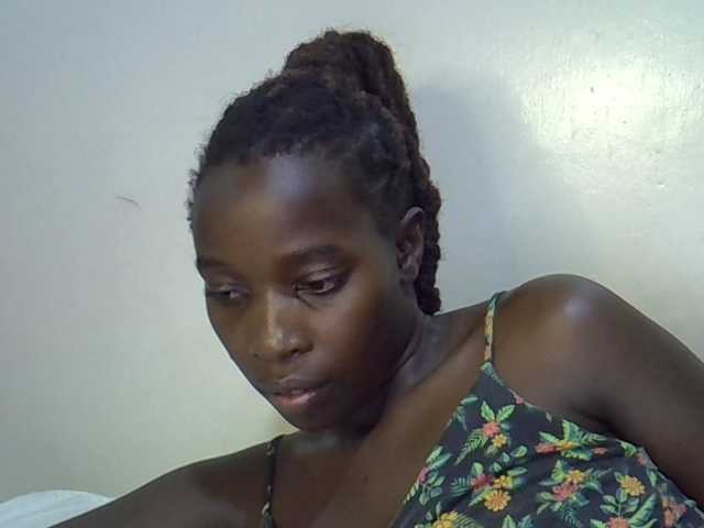 miss-vibes live cam preview