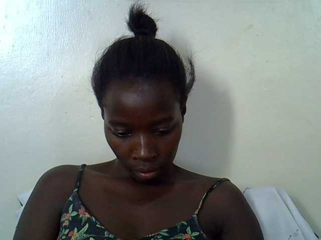 miss-vibes live cam on BongaCams