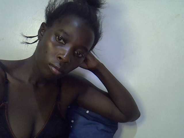 miss-vibes live cam on BongaCams