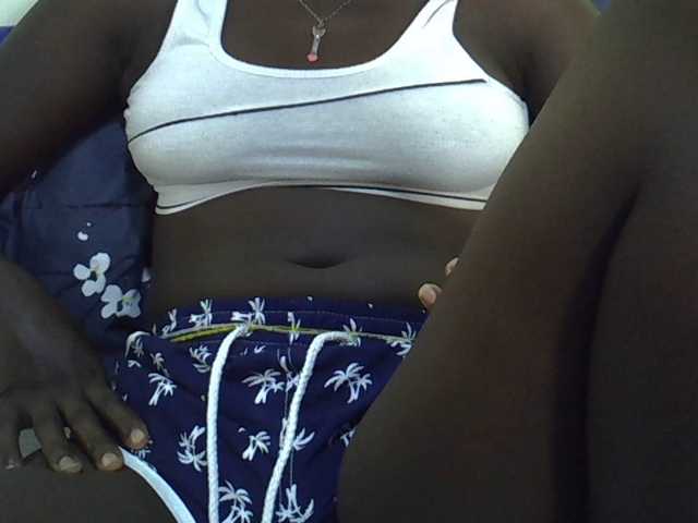 miss-vibes live cam on BongaCams
