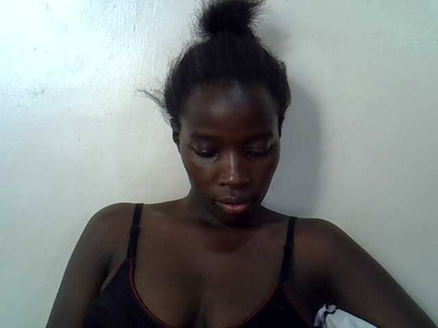 miss-vibes live cam on BongaCams