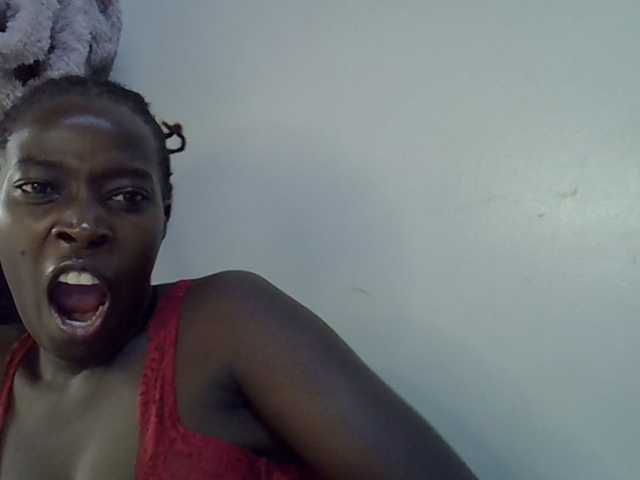 miss-vibes live cam on BongaCams