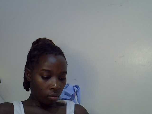 miss-vibes live cam on BongaCams