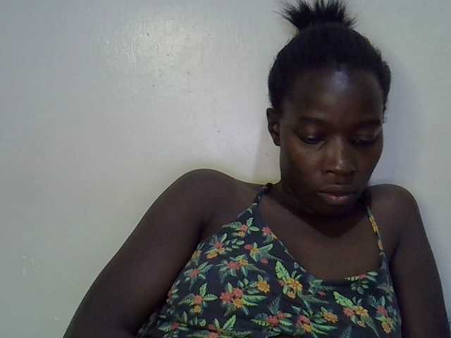 miss-vibes live cam on BongaCams