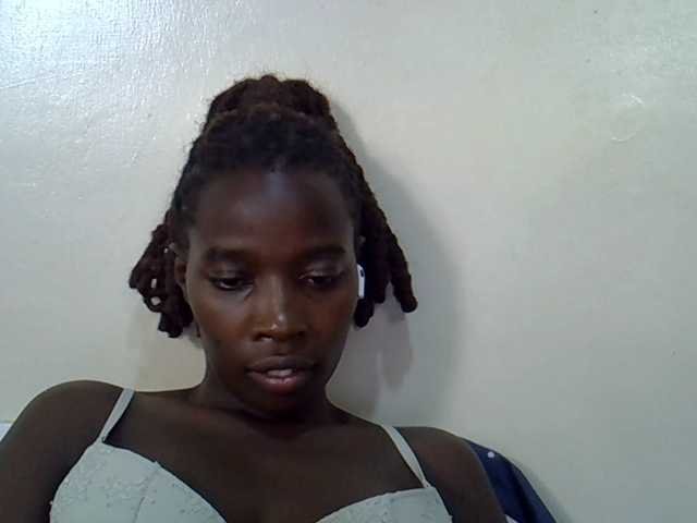 miss-vibes live cam on BongaCams