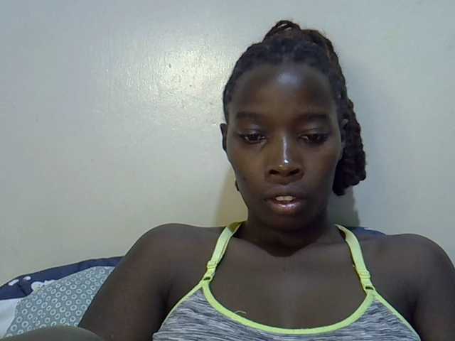 miss-vibes live cam on BongaCams