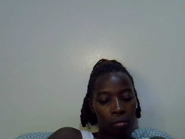 miss-vibes live cam on BongaCams