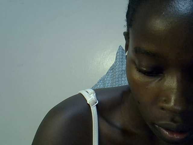 miss-vibes live cam on BongaCams