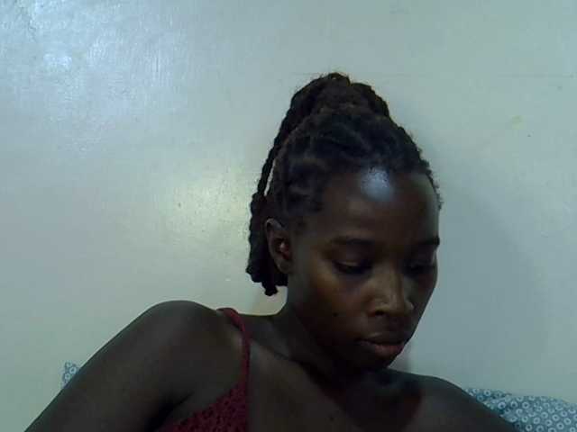 miss-vibes live cam on BongaCams