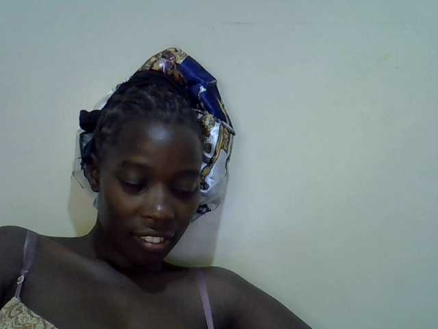 miss-vibes live cam on BongaCams