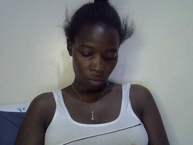 miss-vibes live cam on BongaCams