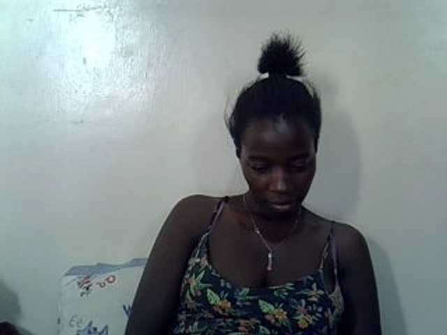miss-vibes live cam on BongaCams
