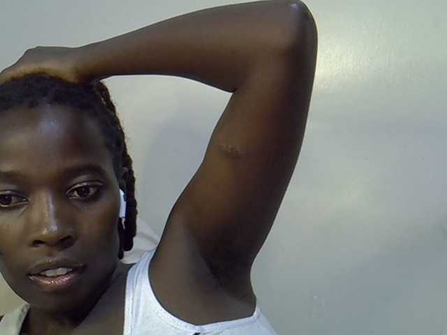 miss-vibes live cam on BongaCams
