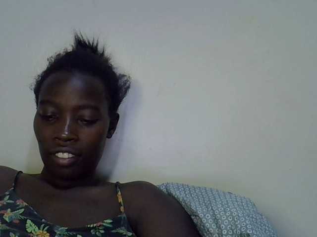 miss-vibes live cam on BongaCams
