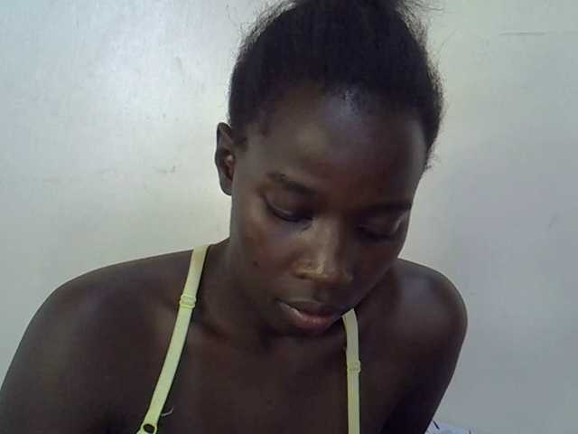 miss-vibes live cam on BongaCams