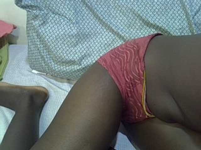 miss-vibes live cam on BongaCams