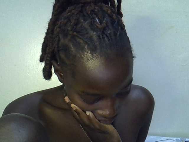 miss-vibes live cam on BongaCams
