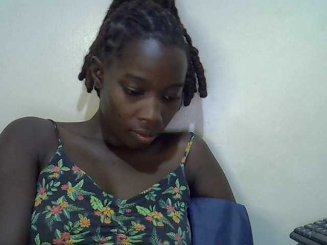 miss-vibes live cam on BongaCams