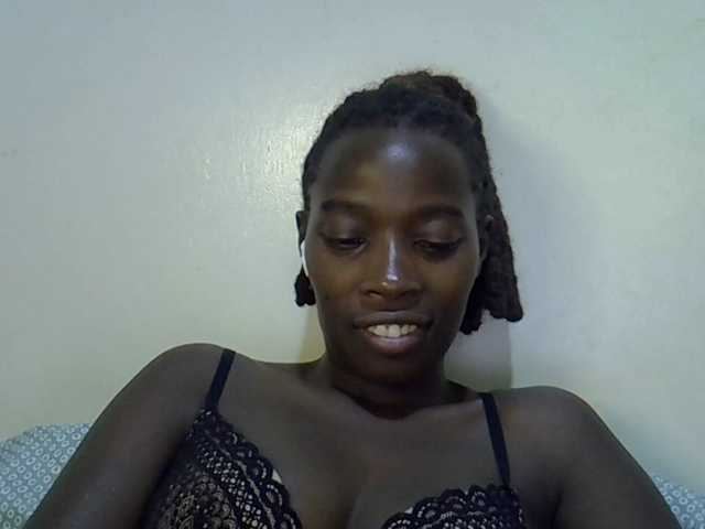 miss-vibes live cam preview