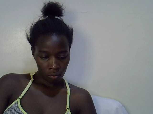 miss-vibes live cam on BongaCams