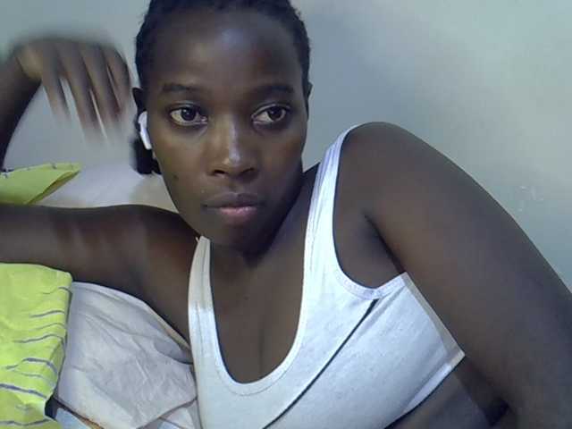 miss-vibes live cam on BongaCams
