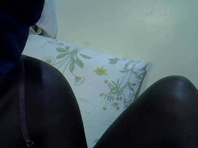 miss-vibes live cam on BongaCams