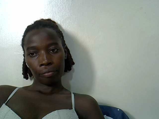 miss-vibes live cam on BongaCams