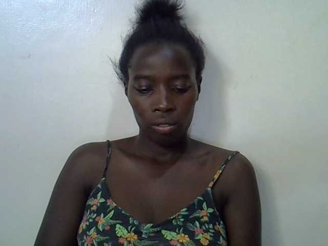 miss-vibes live cam on BongaCams