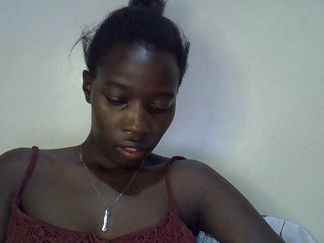 miss-vibes live cam on BongaCams