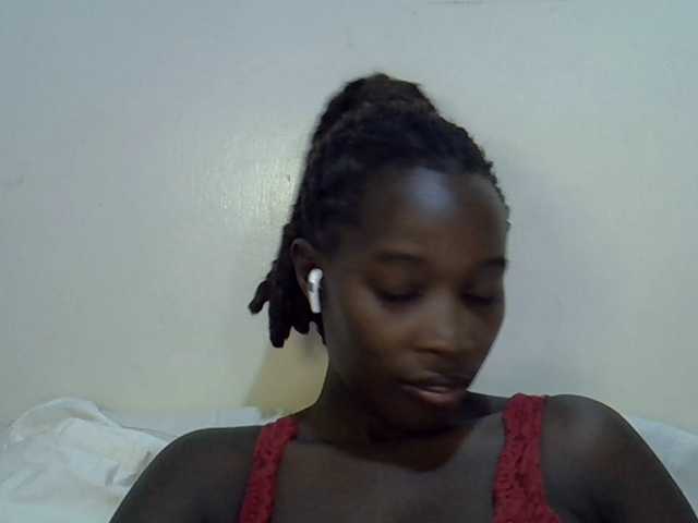 miss-vibes, en directo ahora en BongaCams