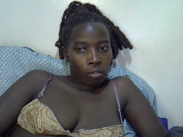 miss-vibes live cam on BongaCams