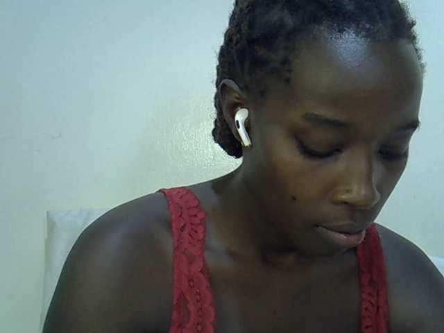miss-vibes live cam on BongaCams