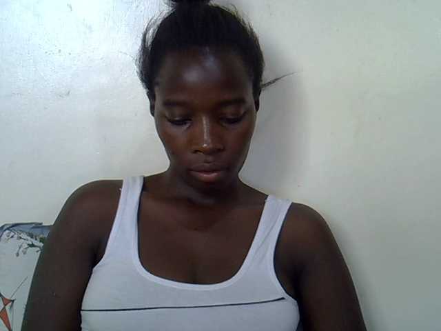 miss-vibes live cam on BongaCams