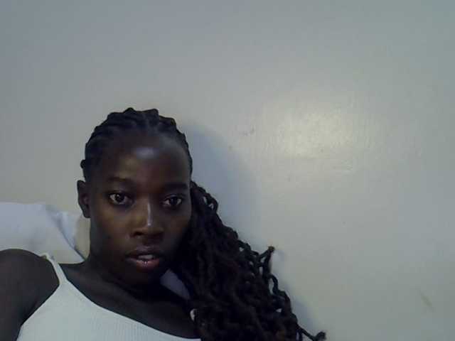 miss-vibes live cam on BongaCams