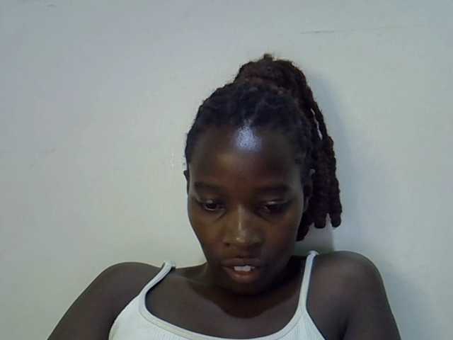 miss-vibes live cam on BongaCams