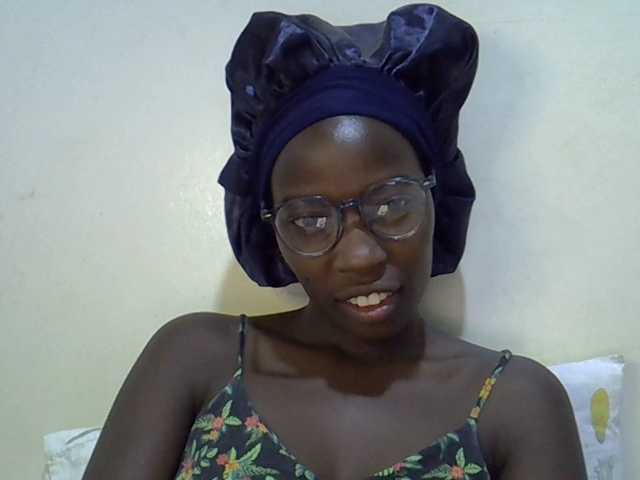 miss-vibes, en directo ahora en BongaCams