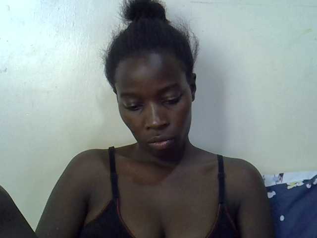 miss-vibes live cam on BongaCams