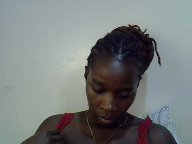 miss-vibes live cam on BongaCams