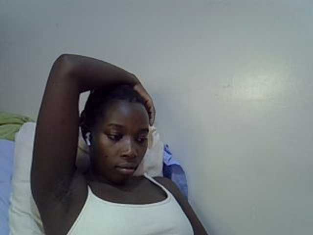 miss-vibes live cam on BongaCams