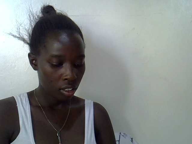 miss-vibes live cam on BongaCams