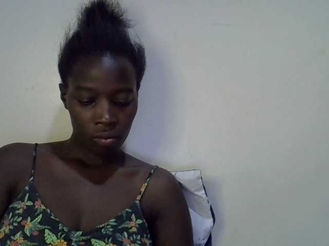 miss-vibes live cam on BongaCams
