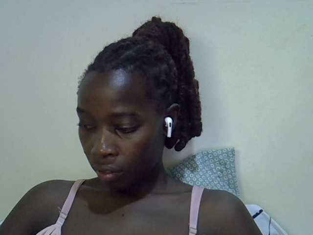 miss-vibes live cam on BongaCams