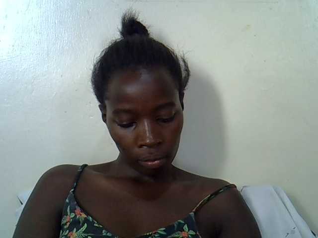 miss-vibes live cam on BongaCams