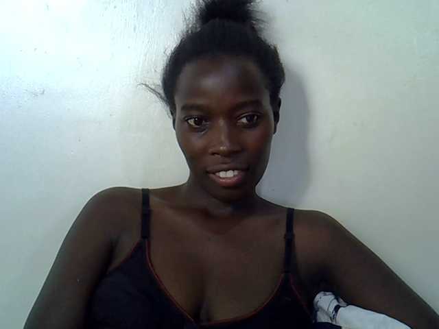 miss-vibes live cam on BongaCams