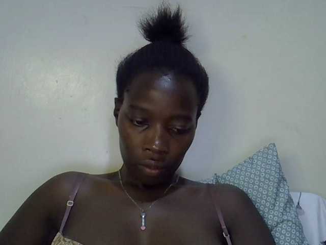 miss-vibes live cam on BongaCams