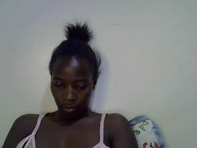 miss-vibes live cam on BongaCams