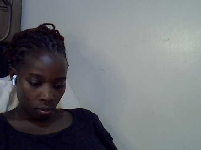 miss-vibes live cam on BongaCams