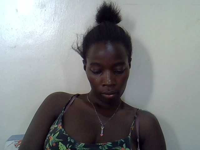 miss-vibes live cam on BongaCams